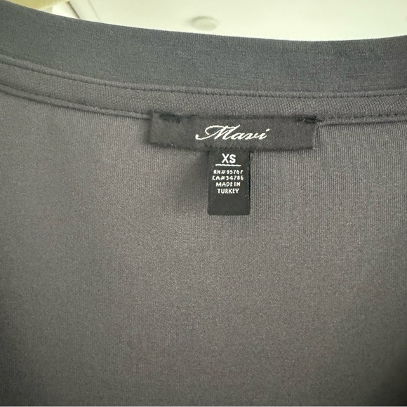 Mavi V Neck Sweatshirt softstreme like - Picture 7 of 7